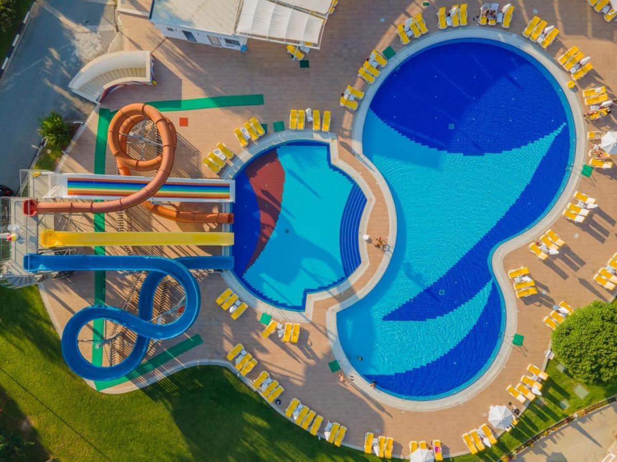 Salamis Bay Conti Resort Hotel & Casino Фамагуста Екстериор снимка Aerial view of the water park
